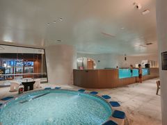 -涨巢·潮玩水疗局