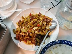 酸芹炒黄牛肉-大鱼徽州·寻味徽菜(星光总店)