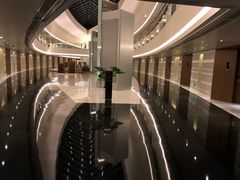 -上海滴水湖皇冠假日酒店