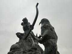 -巴陵广场