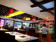 大堂-潮泰牛肉火锅 · 创于1992年(车公庙店)