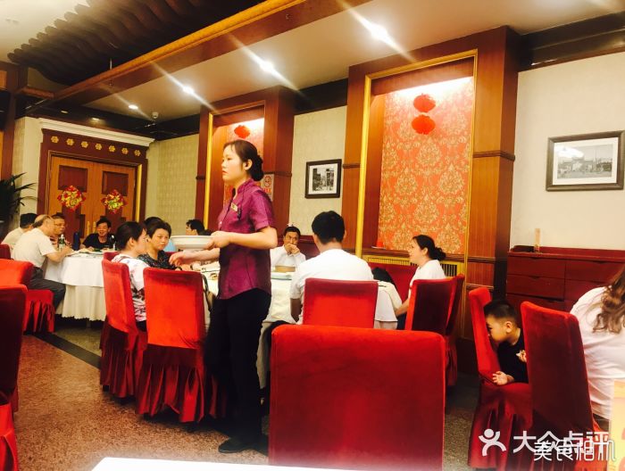 北京全聚德(天安门店)大堂图片