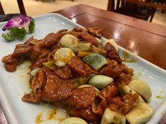腊八蒜烧肥肠-北平小馆·烤鸭·家常菜(磨房北里店)