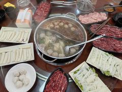 -闽粤一牛潮汕牛肉火锅