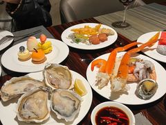-广州万富希尔顿酒店·感趣自助餐厅·金秋蟹宴生蚝海鲜刺身