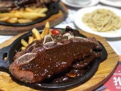 铁板黑椒牛仔骨扒-香港新发烧腊茶餐厅(水围店)