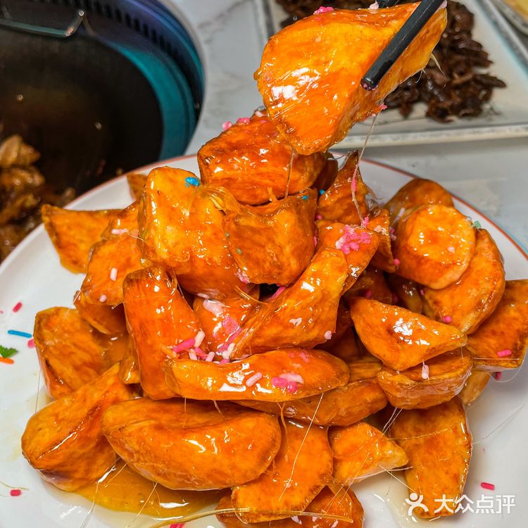 这顿铁锅炖大公鸡🍲放眼杭州也是相当炸裂!