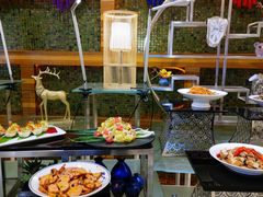 自助取餐区-元一希尔顿酒店·禅自助餐厅·啤酒花园