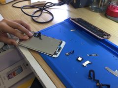 -爱畅享华为苹果手机维修服务(虹口龙之梦店)