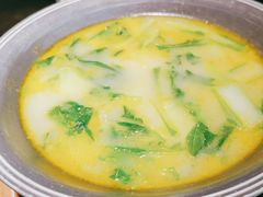 -蜜桃餐厅·伴山(湖滨商业街店)