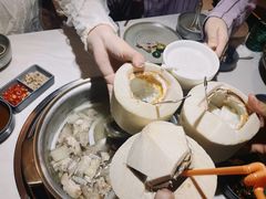 -喃喃椰·糟粕醋·椰子鸡火锅(七堡花园店)