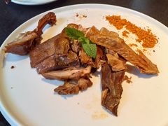-万重锦·人文川菜馆(骡马市店)