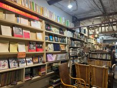 -斯多格书乡(北京大学畅春园店)