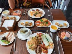 -天际餐厅(广州珠江新城假日酒店)