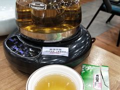 自制茶水-老苏州大客堂·苏帮菜·松鼠桂鱼·苏州传统小吃(观前街人民商场店)