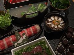 -三出山火锅(南京万象天地店)
