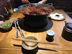 -白乐天毛肚火锅馆(解放碑店)