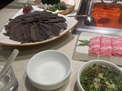 -海底捞火锅鲜切牛肉主题店(长寿路店)