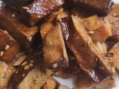 -老鼎万春卤菜(五代传承创始老店)