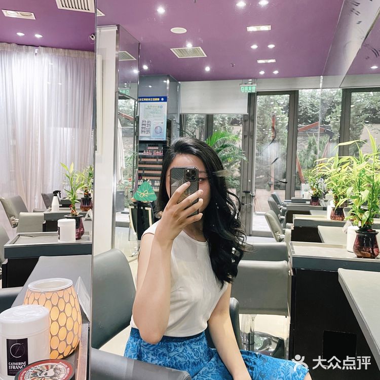 🇫🇷巴黎美人｜喝着香槟的法式美发沙龙🍾️