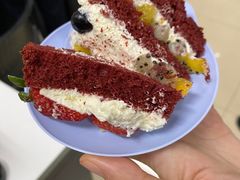 莓莓红丝绒多重享受夹层裸蛋糕-熊猫不走生日蛋糕(东城店)