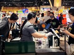 -胖东来生活广场(健康路店)