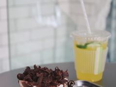 巧克力脏脏-RWORK·COFFEE(滨江店)