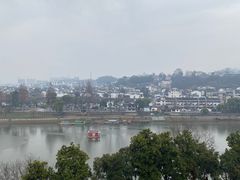 -披云山庄