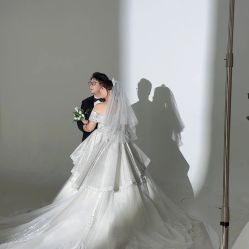 -城市花园婚纱摄影