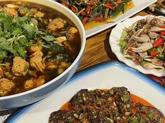 -李双猪·小龙虾·烧烤·羊肉煲(乐山店)
