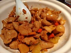 酸菜肥肠煲-老湘村·湖南土菜(天河维多利店)