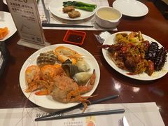 -荣誉国际酒店-云顶旋转餐厅