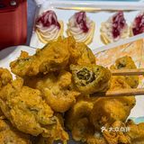 溜肉段也是沈阳好吃的一匹，过油的菜最讲究火候了