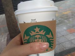榛果味拿铁-星巴克(深圳世界金融中心店)