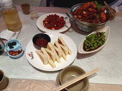 -肥肥虾庄·金牌油焖大虾(首义路店)