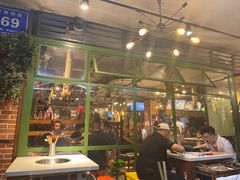 大堂-钢管厂歆瑞源油卤串串香(春熙路太古里店)