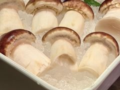 -牛村来人潮汕牛肉火锅(西单店)