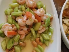 -赶海部落海鲜城(海阳路店)