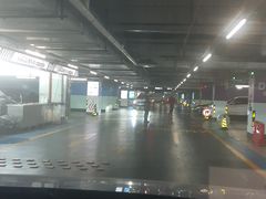 -金虹桥国际中心·停车场