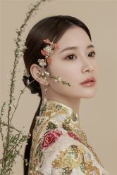 点击看大图 -挪娅婚纱摄影皇家会所