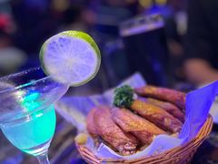 炸鸡翅配番薯条-MOSSO德国餐厅·音乐酒吧(环宇荟店)