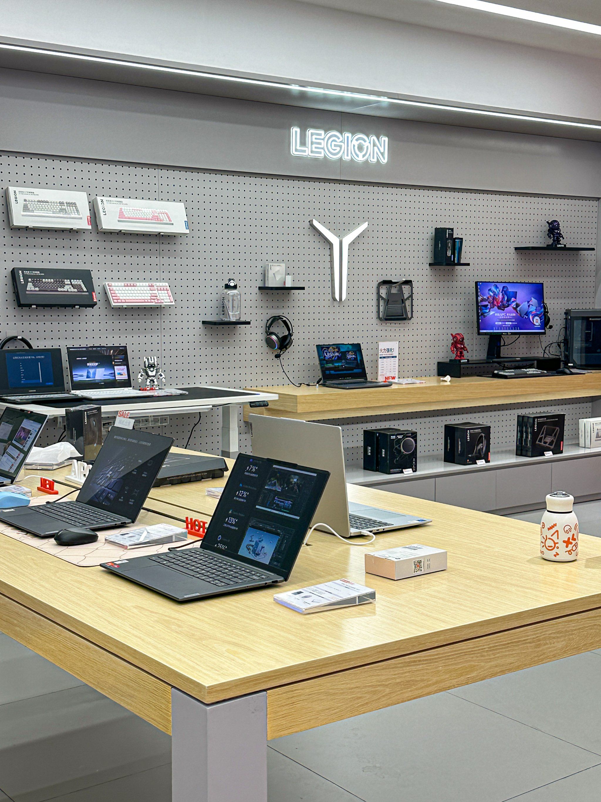 n作为联想的老用户,
十年前用的第一台电脑就是联想的超极本
轻薄