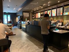 -星巴克臻选(南京金茂览秀城店)