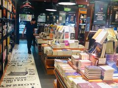 -西西弗书店&矢量咖啡(静安大悦城店)