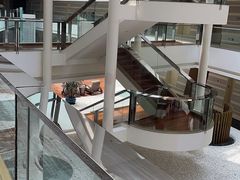 -上海滴水湖皇冠假日酒店