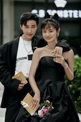 -至臻微拉婚纱摄影