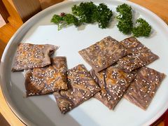 L云南鲜花饼-慢丽江·云南野生菌土鸡锅(付家庄店)