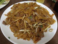 炒牛河-美食店(华贵路店)