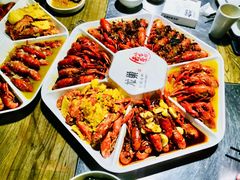 至尊油焖大虾-龙巢盱眙龙虾·牛蛙·烧烤宵夜(八卦岭店)