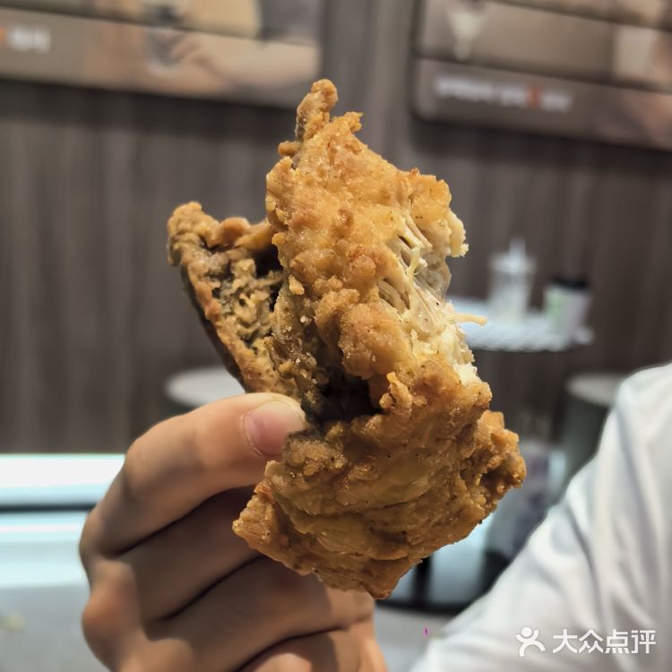 丽江站KFC竟然可以用优惠